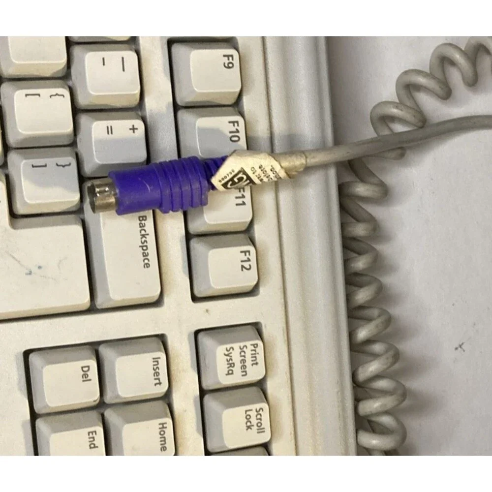 Packard Bell English Vintage Keyboard Model 5139 – Tested & Working w/ Adapter